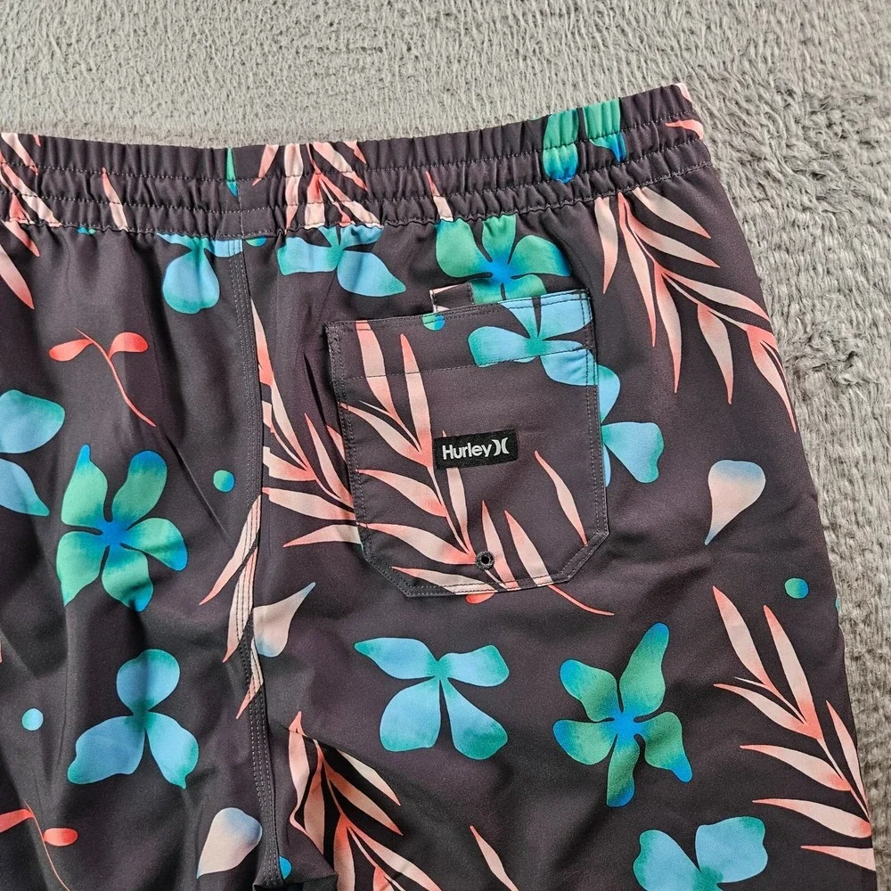 NWT Hurley Board Shorts Swim Trunks Men XXL No Liner Floral Leaf Print Gray‎
